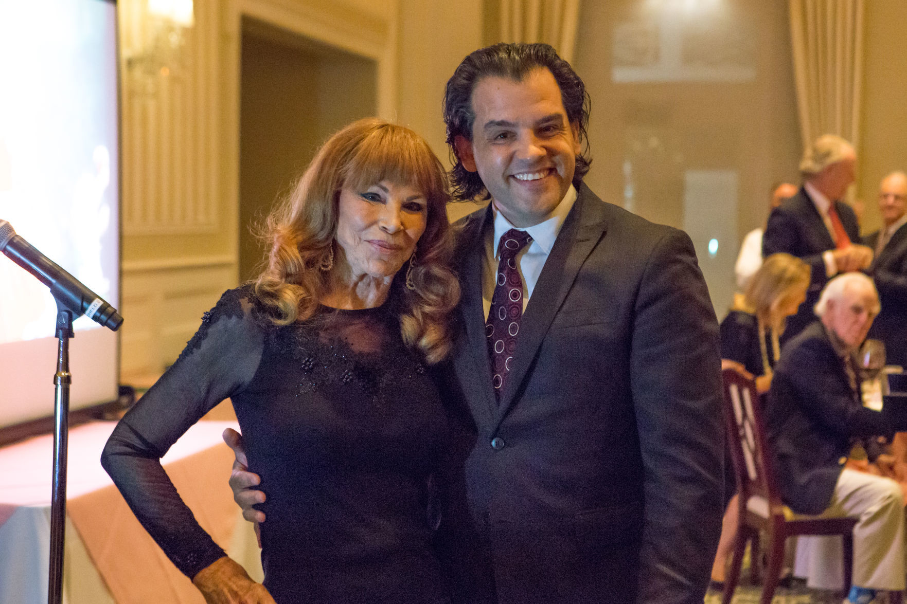 092818WinterOperaFallGala38.jpg